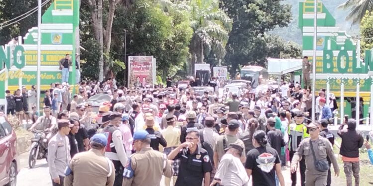 Gelar Aksi Demo, Warga BMR Tuntut Cabut Moratorium Pembentukan Daerah Otonom Baru (DOB)